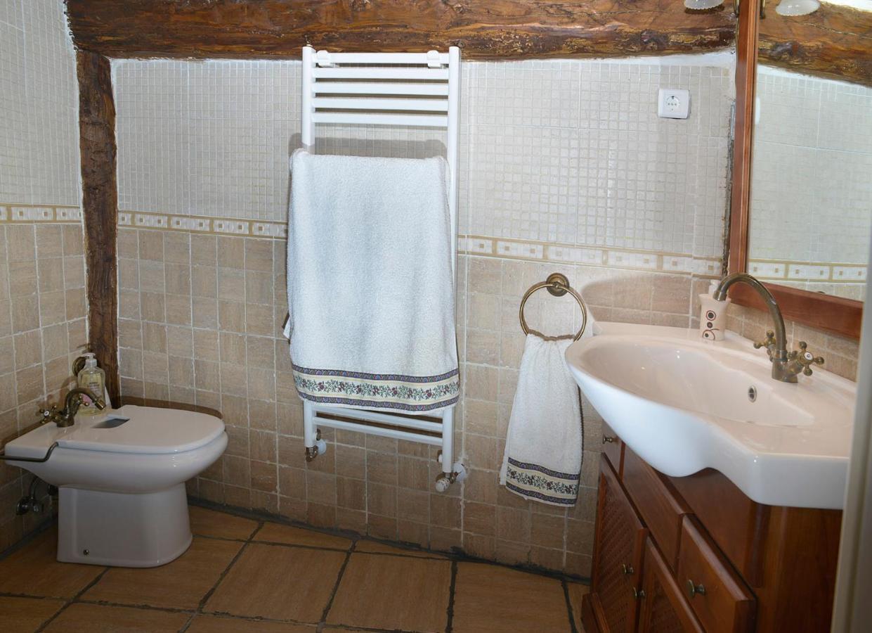 La Casita De Leire Casa de hóspedes Tamajon Exterior foto